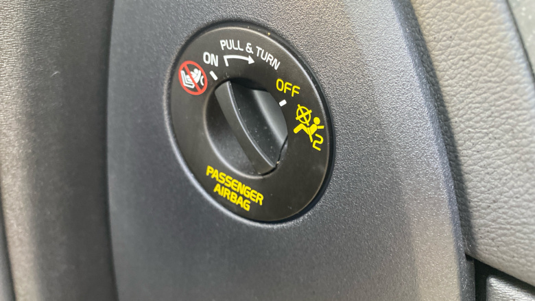 Volvo XC90 2.0 T8 PHEV Ultra Dark 5dr AWD Geartronic Estate